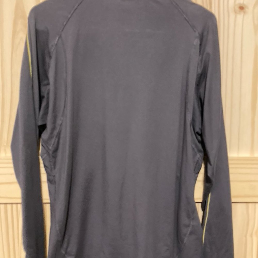 Champion PullOver - Picture 5 of 6